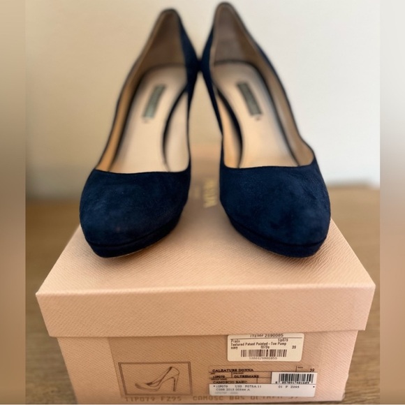 ⭐️ Pre-owned Prada Calzature Donna Suede Pump in Oltremare, Size 39 WITH BOX ⭐️ - Picture 4 of 8